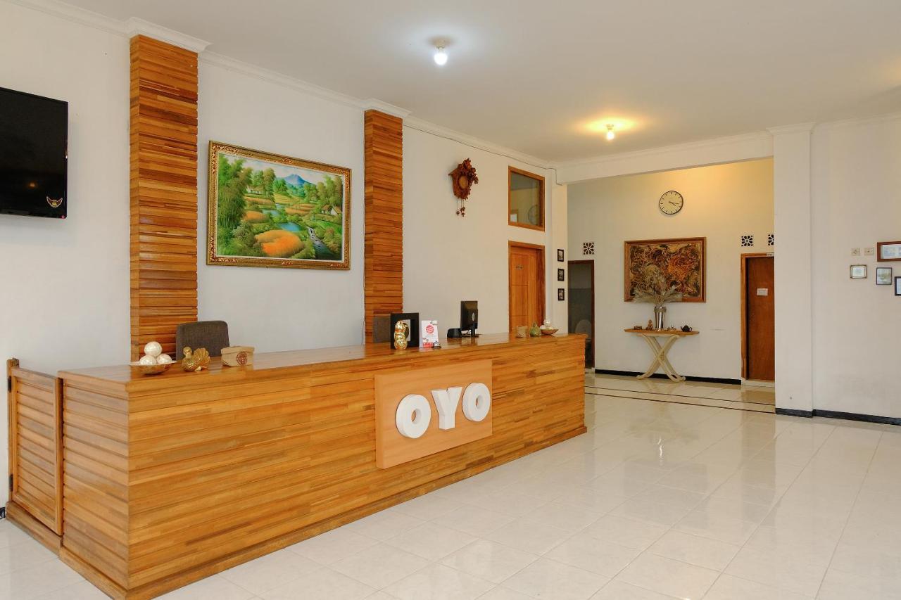 Oyo 446 Hotel Kawi Surapatha Malang Exteriör bild