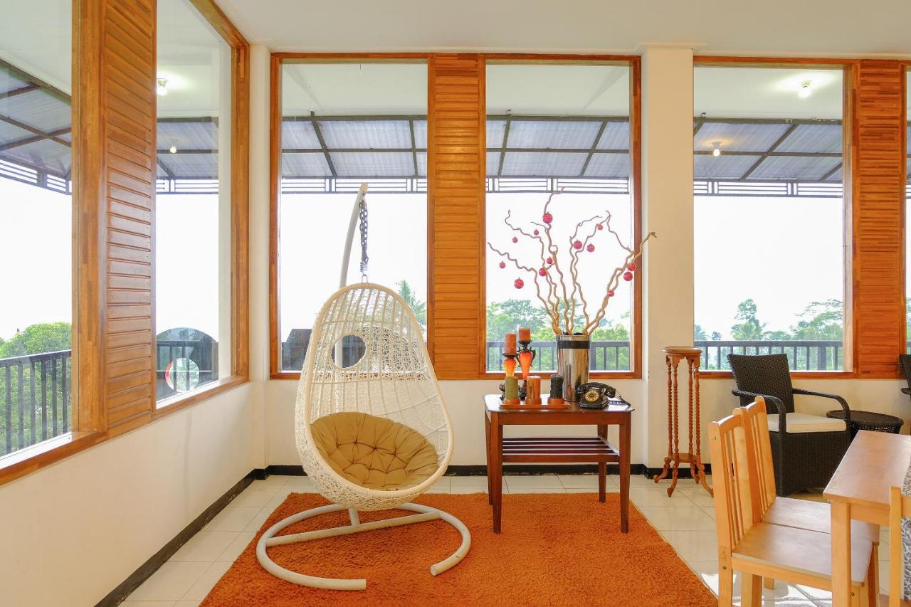 Oyo 446 Hotel Kawi Surapatha Malang Exteriör bild