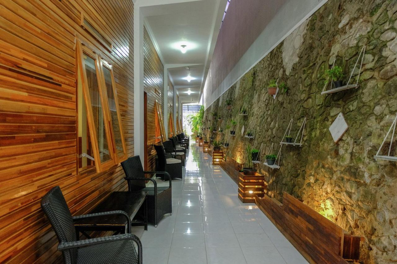 Oyo 446 Hotel Kawi Surapatha Malang Exteriör bild